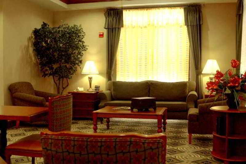Comfort Inn & Suites Logan Near University Exterior photo